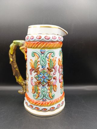 Jarra de porcelana italiana estilo Capodimonte