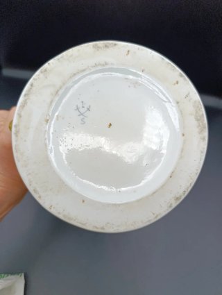 Jarra de porcelana italiana estilo Capodimonte