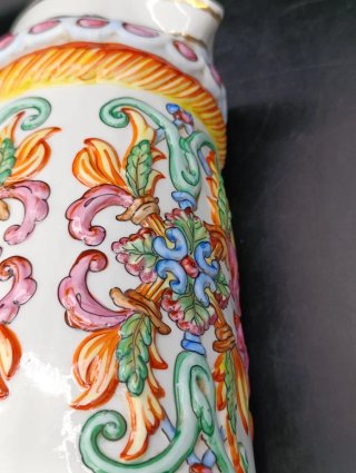 Jarra de porcelana italiana estilo Capodimonte