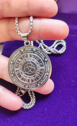 Colgante Rueda del Año Wicca