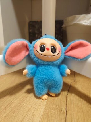 Labubu Stitch