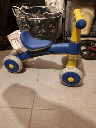 Bici infantil EIGHT4TWO azul y amarilla