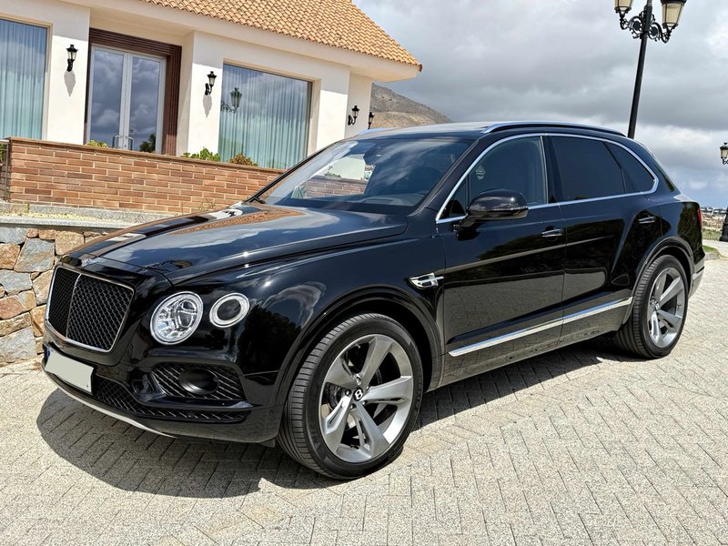 Bentley Bentayga Mulliner - foto 1