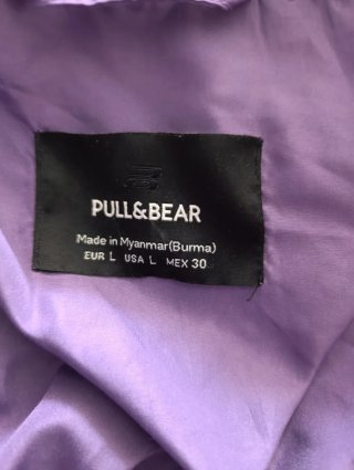 Chaqueta acolchada Pull&Bear morada talla única