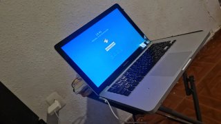 Apple MacBook Plata