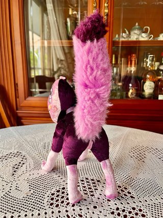 GATITA LILA DE PELUCHE BRAZT.