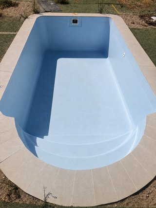 Piscina de poliéster 6x3m