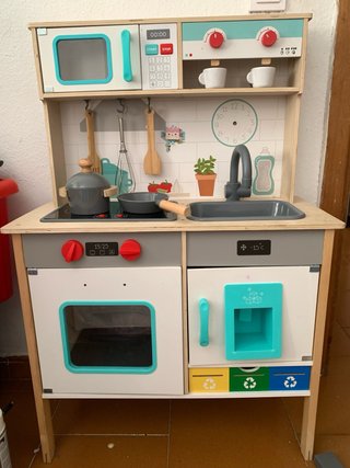 Cocina infantil de madera