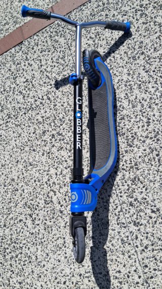 Patinete infantil azul