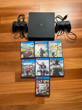 Consola PS4 Negra + 6 Juegos