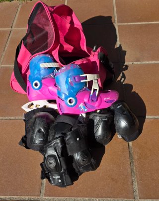 Patines en línea + bolsa + casco + protecciones