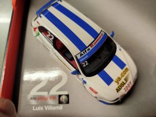 Scalextric 2 Alfa Romeo 147 GTA CUP