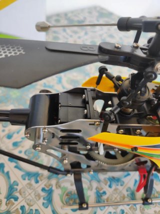 Elicottero RC 4 canali RTF HOVER