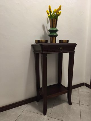 Mesinha de entrada madeira e metal