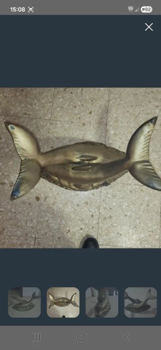 Mesa base con delfines de metal