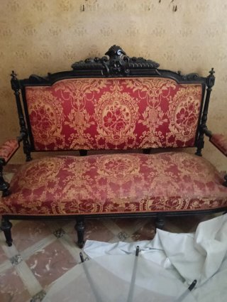 Sofá banco antiguo madera y tela