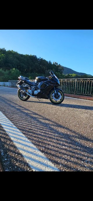 Hyosung GT650RI