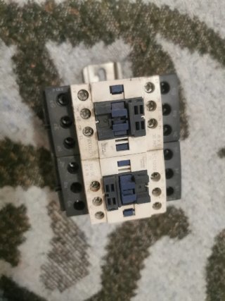 Contactor Schneider Electric LC1D32 24V DC