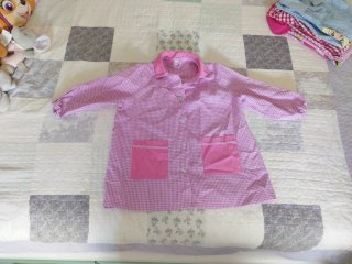 Bata escolar cuadros rosa talla 2