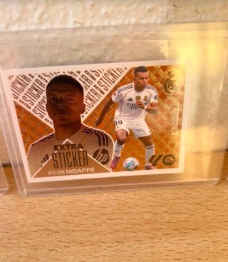 Sticker Extra Liga Este 2026-27 Oro, Plata, Bronce