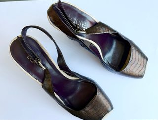 Zapatos Tacon Laurèl Piel Grabada T39