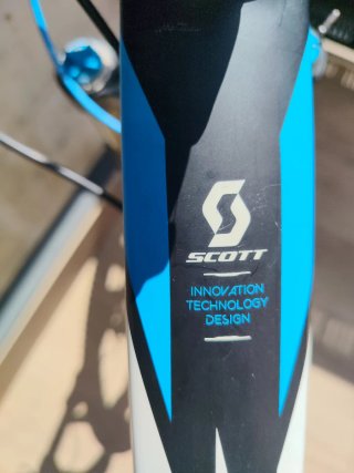 Scott Spark 730 Carbono (27.5") – Doble Suspensión