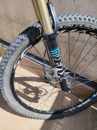 Scott Spark 730 Carbono (27.5") – Doble Suspensión