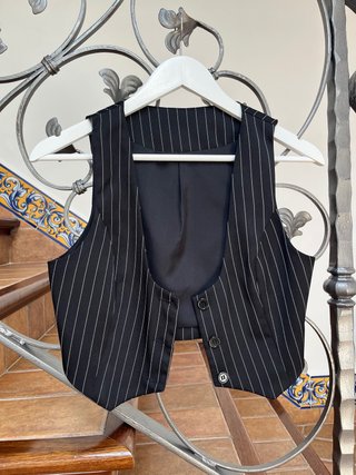 Chaleco de rayas negro