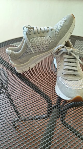 Scarpe Geox Tg. 37 Grigie e bianco.