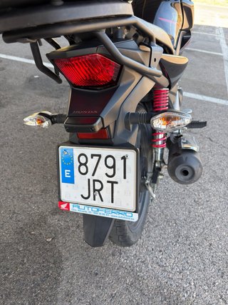 Honda CB125F Negra