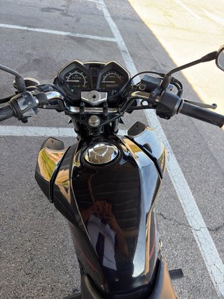 Honda CB125F Negra