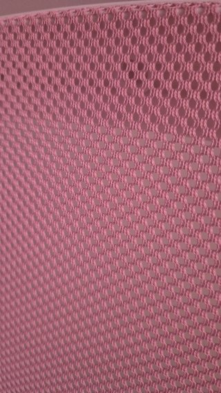 Silla de escritorio rosa y blanca. Nueva