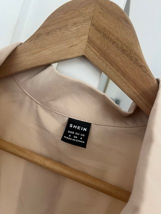 Camisa y pantalón beige cortos