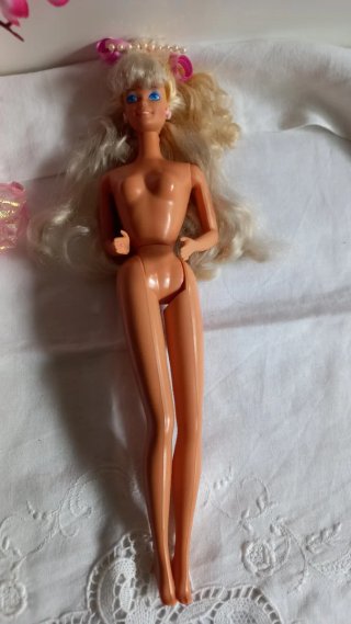 Barbie Pretty Surprise Vintage 1991