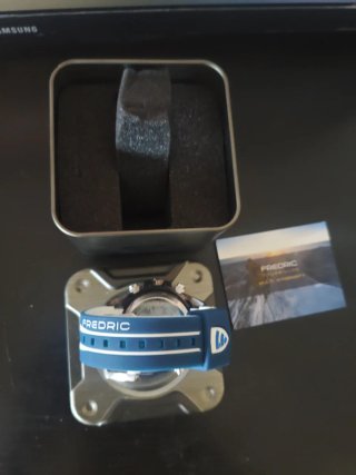 Reloj Frederic Azul y Blanco