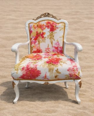 Sillón bajo estampado floral