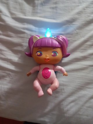 Muñeca The Bellies Rosie Rainbow