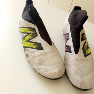 Botas de fútbol New Balance Tekela