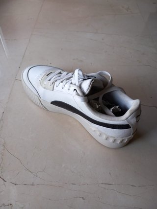 Zapatillas Puma de piel blancas