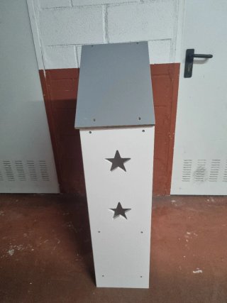 Estantería casita madera blanca y gris