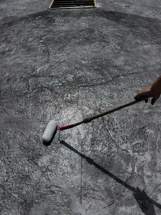 Pavimento hormigón impreso y pulido Muros