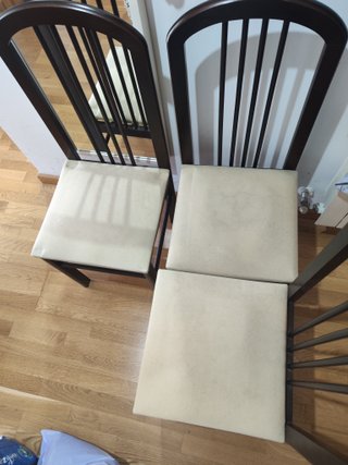 Tres sillas de comedor