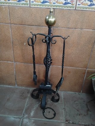 Conjunto limpieza chimenea forja y latón