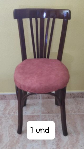 Sillas de comedor de madera con tapizado