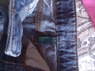Lote Falda y Camiseta Benetton Niña.