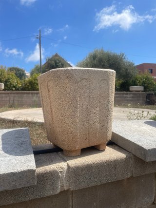 Jardineras de piedra