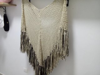 Chal crochet beige y negro
