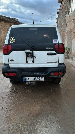 Nissan Terrano II 2000