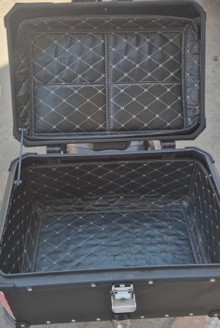 Baúl Moto Aluminio 55L Negro/Plata