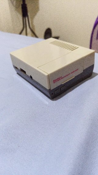 Raspberry Pi 3 b. Carcasa estilo Nintendo.